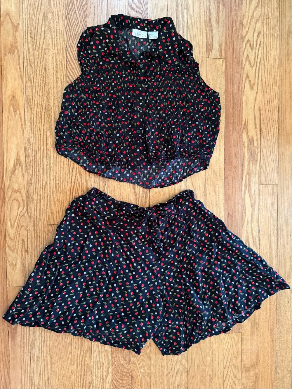Vintage 90s cherry set